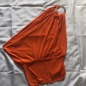 Dynamics one shoulder tank.  Great condition.  Size M